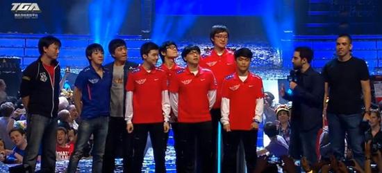 【赛后战报】复仇成功！战况跌宕起伏FPX最终2比1战胜EDG