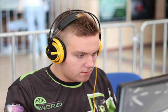 LPL第四人，Rookie正式成为本土选手